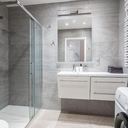 Hub - Charming Place, 5 Minutes To Old Town Homestay